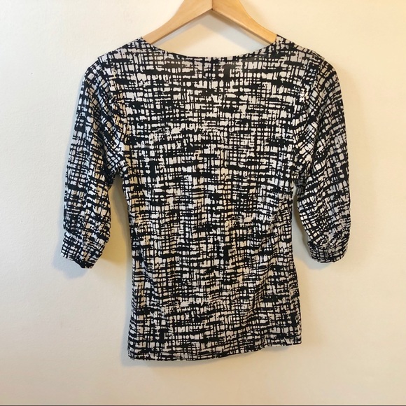 Banana Republic Tie Neck Black and White Top - Picture 3 of 5